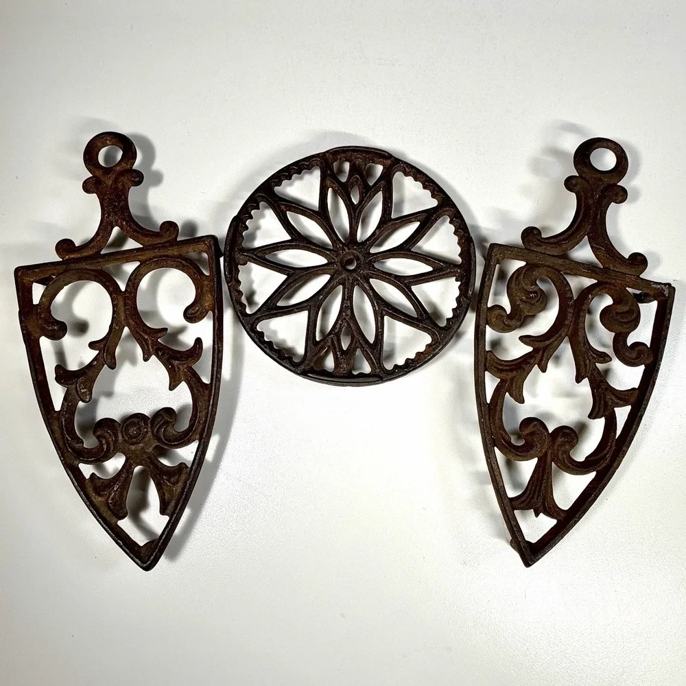 VTG Cast‎ Iron Trivets Ornate Primitive Farmhouse Kitchen Décor Rustic Set of 3